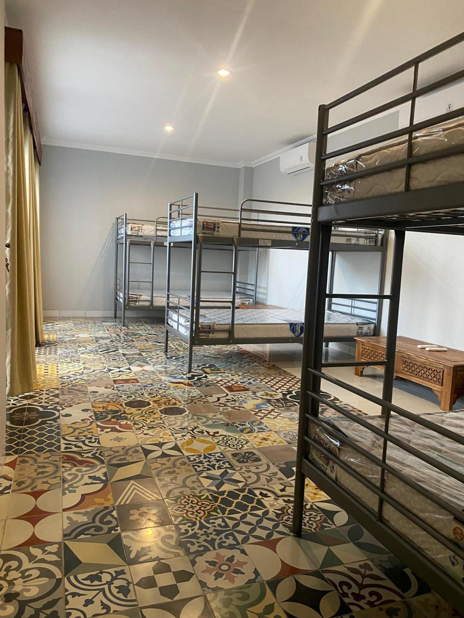 Bed and Breakfast Br Bed N Bfast Uluwatu Esterno foto